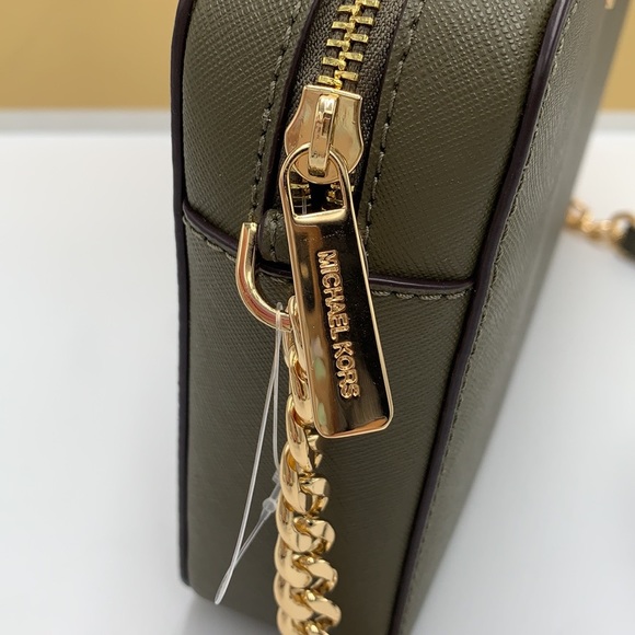 MICHAEL KORS OLIVE COLOR 
Jet Set Large Saffiano Leather Crossbody Bag - Picture 14 of 14